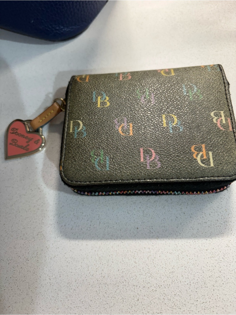Dooney & Bourke Navy Pebbled Leather Tote/Vintage D&B rainbow pattern 2-FER EUC - Picture 5 of 8
